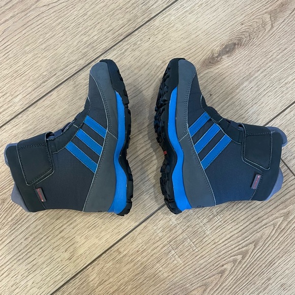 Adidas Climawarm Kids Boys Winter Snow Boots 11K Black Blue - Picture 4 of 8